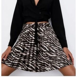 ZARA Women’s Zebra Print Pleated Skort Skirt NWT
